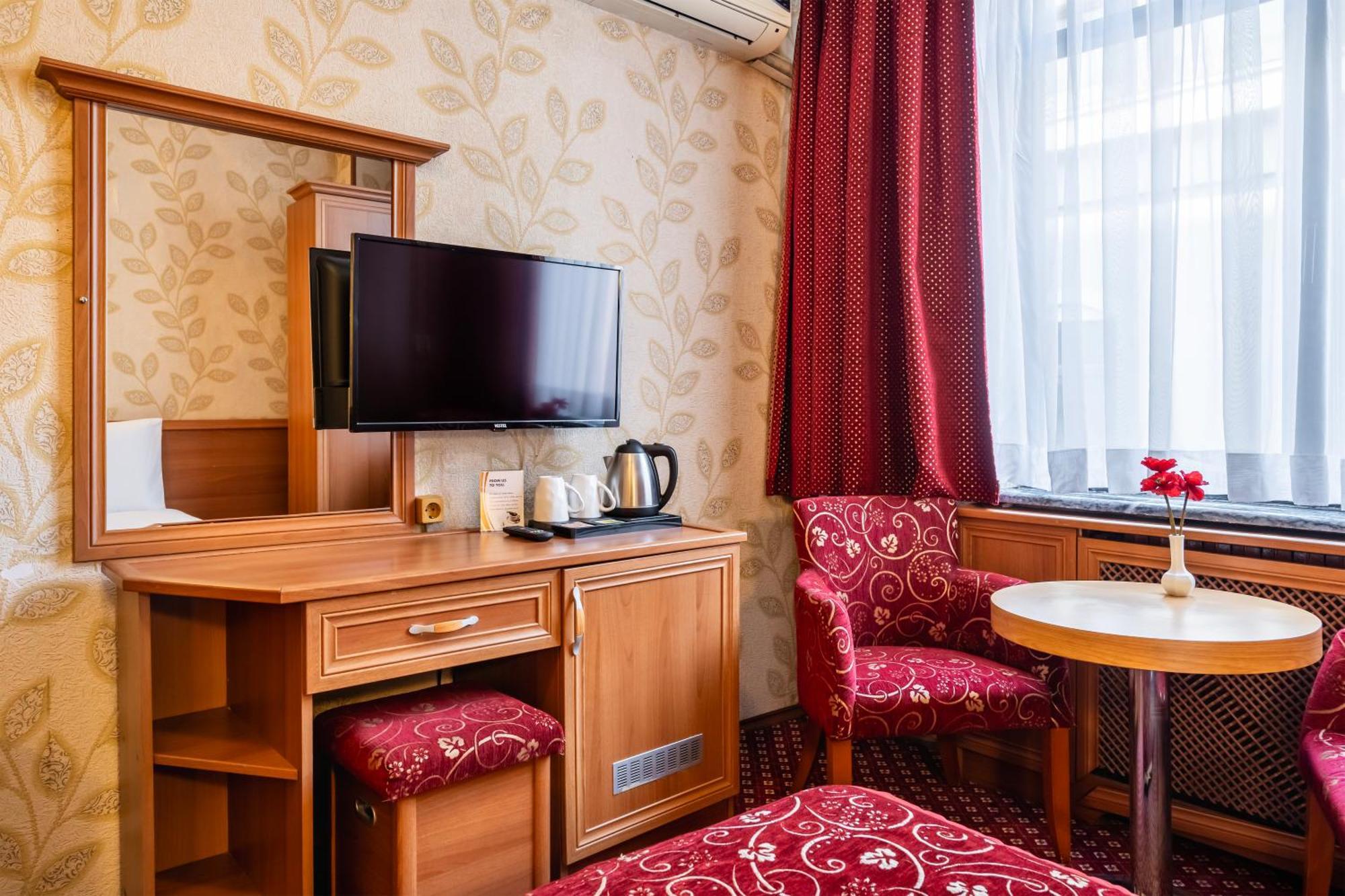 Hotel Bristol Istanboel Buitenkant foto