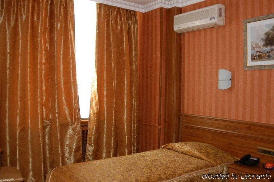 Hotel Bristol Istanboel Kamer foto